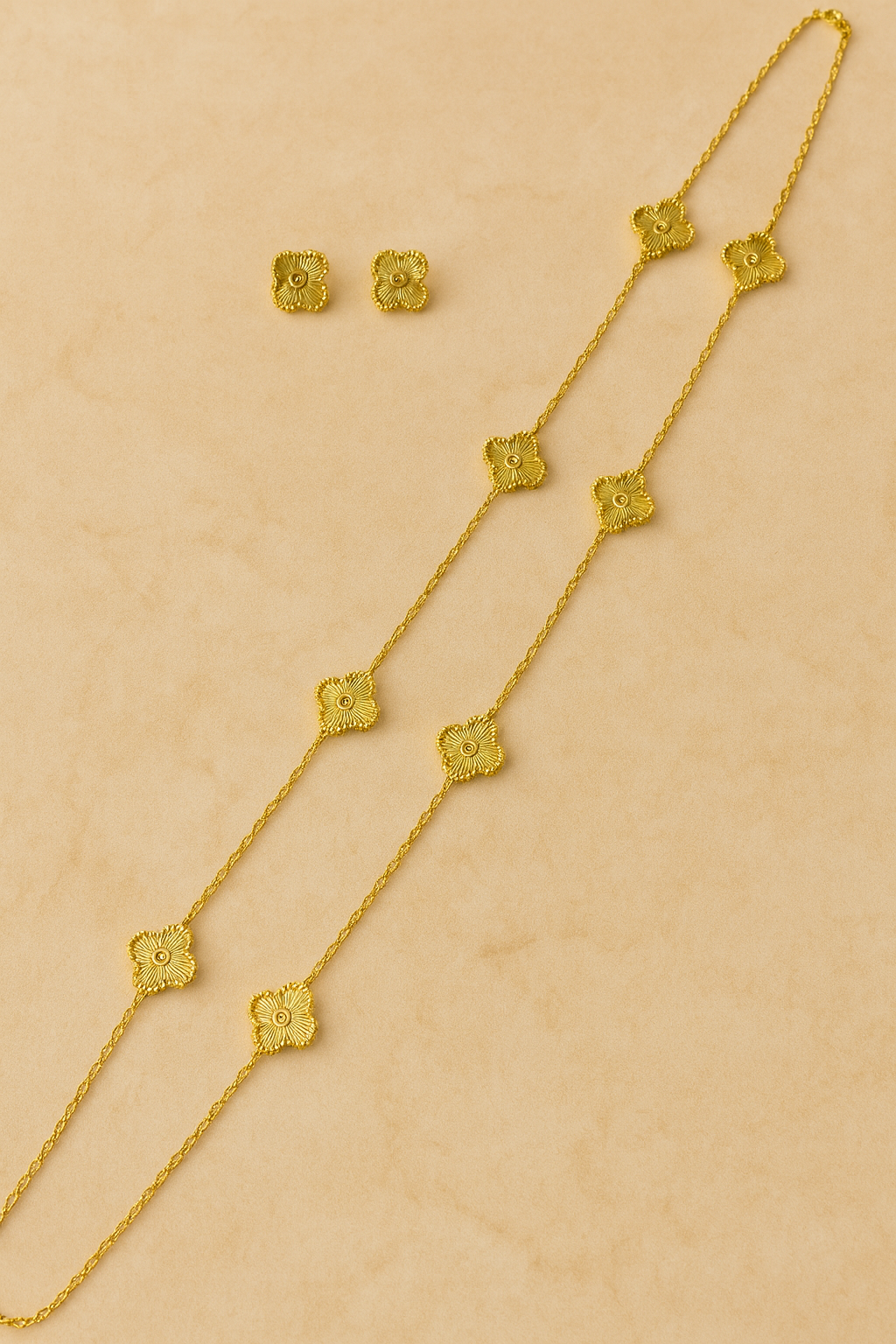 Conjunto Colar e Brinco Trevo Dourado Longo (2 Voltas) - Aço Inoxidável