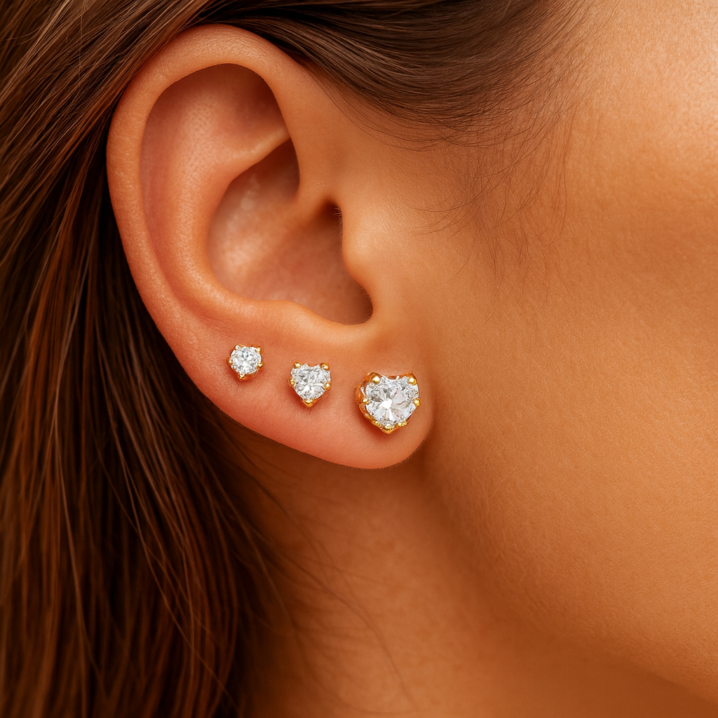 Trio de Brincos Ponto de Luz Coração Dourado - Aço Inoxidável