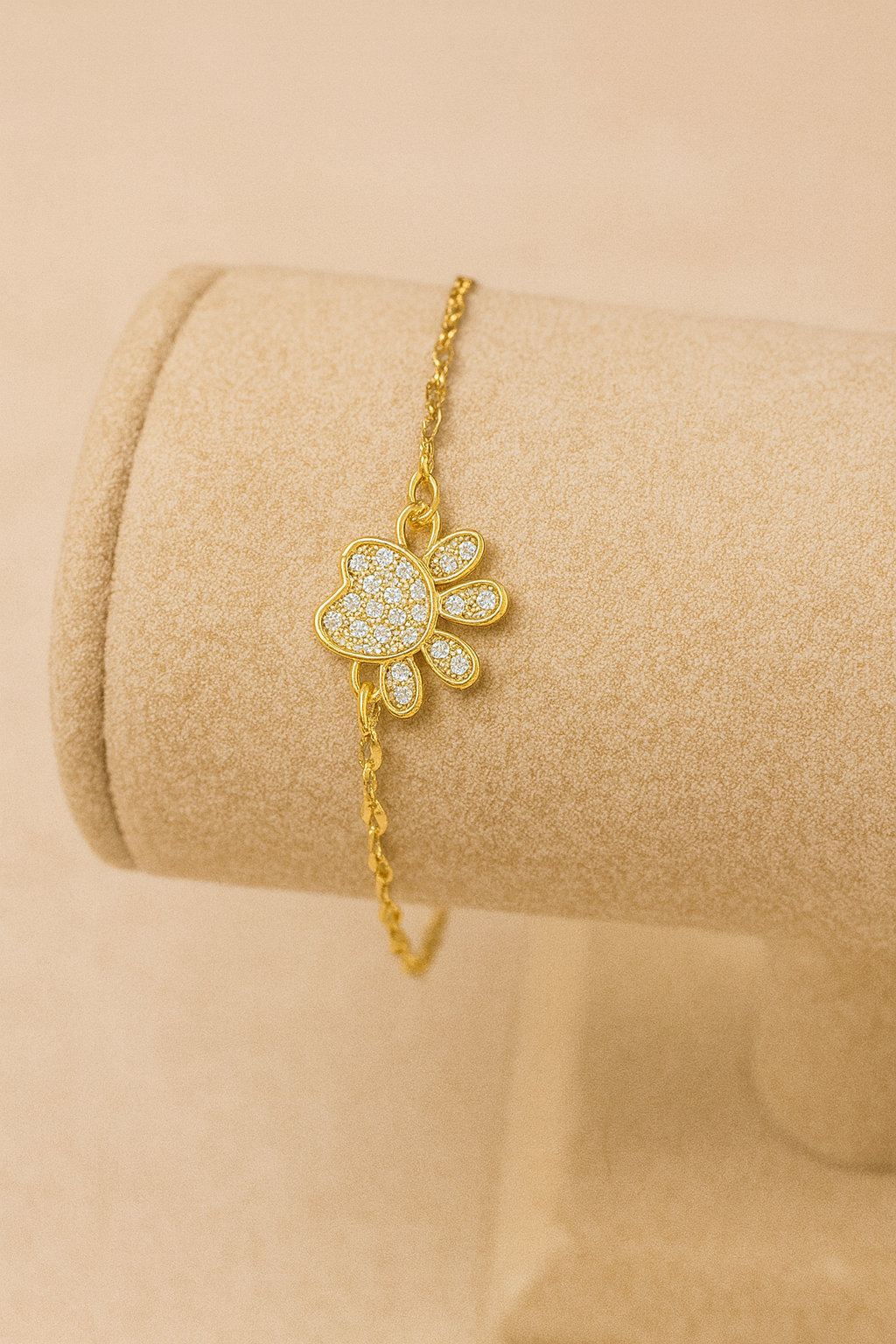 Pulseira Dourada com Pingente Cravejado - Aço Inoxidável