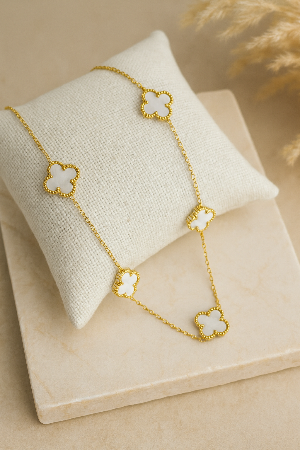 Conjunto Colar e Brinco Trevo Dourado - Aço Inoxidável