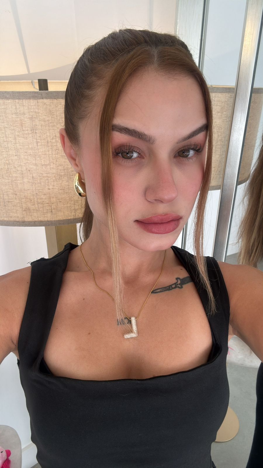 Colar Letra Cravejada